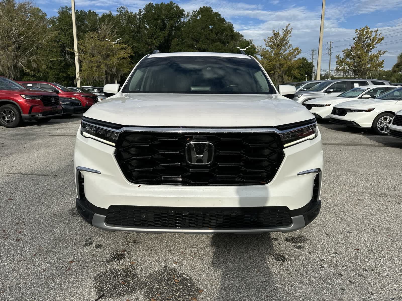 Used 2024 Honda Pilot Touring image 9