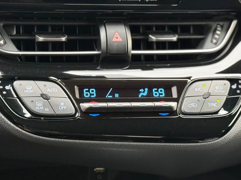 Used 2019 Toyota C-HR Limited FWD image 26