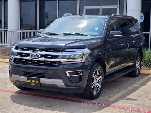 Used 2024 Ford Expedition Max Limited RWD image 2