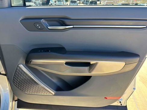 Used 2024 Kia EV9 Light Long Range image 20