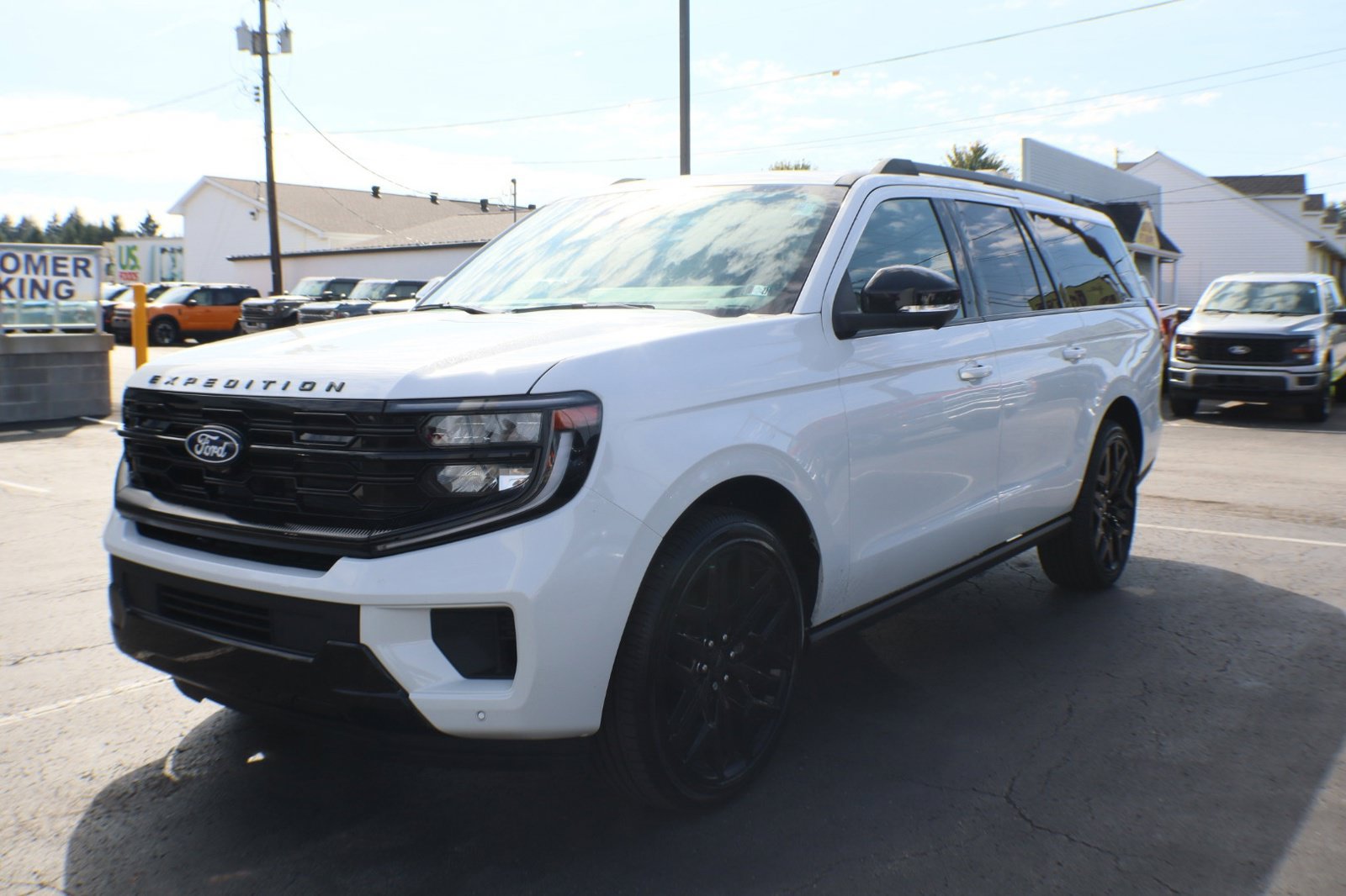 New 2027 Ford Expedition Max Platinum w/ Stealth Performance Package AWD/4WD image 1