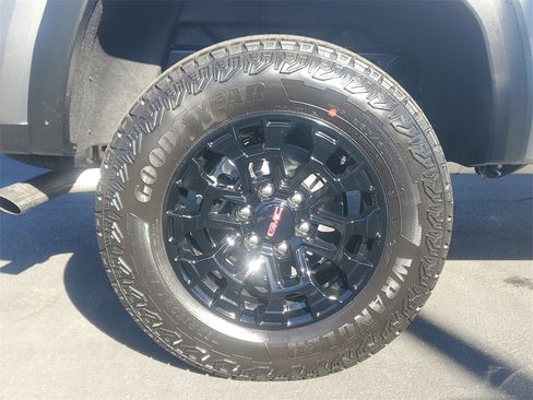 New 2026 GMC Canyon Elevation image 5