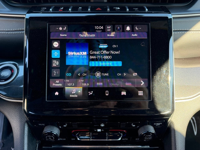 Used 2023 Jeep Grand Cherokee Altitude AWD/4WD image 14