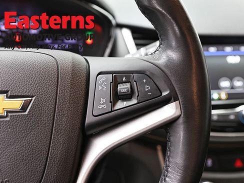 Used 2018 Chevrolet Trax LT w/ LT Convenience Package image 16