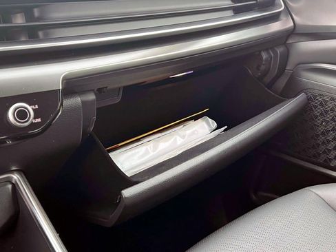 Used 2025 Kia Carnival SX Prestige image 29