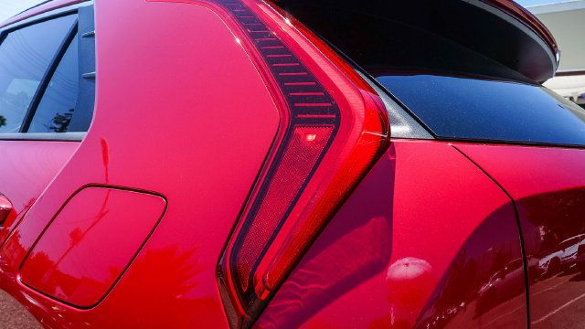 Certified 2025 Kia Niro EX FWD image 10