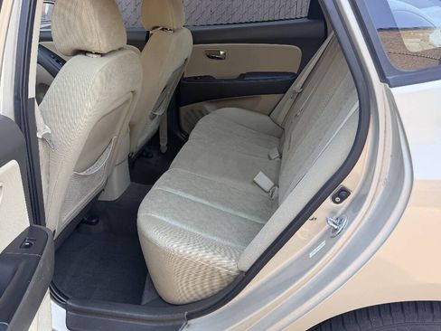 Used 2010 Hyundai Elantra GLS FWD image 11