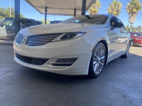 Used 2013 Lincoln MKZ FWD image 2