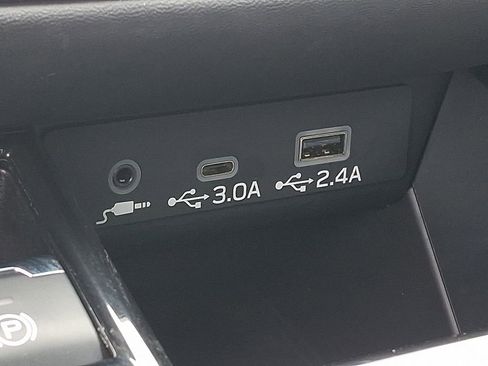 Used 2023 Subaru Outback Premium image 24