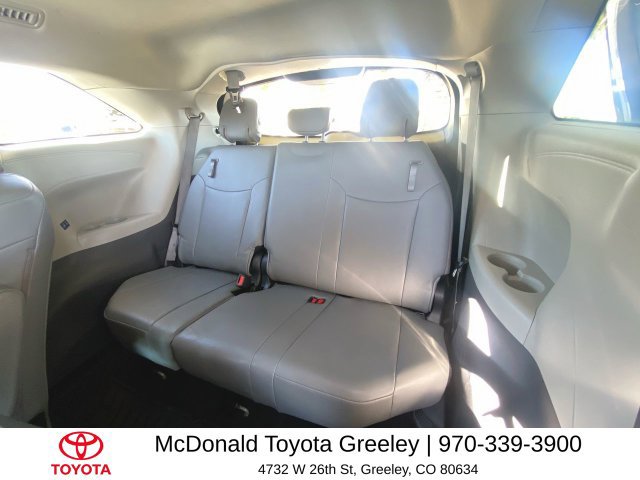 Used 2023 Toyota Sienna XLE FWD image 24