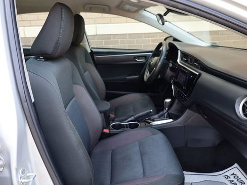 Used 2017 Toyota Corolla LE image 25