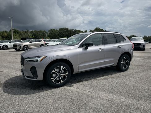 New 2026 Volvo XC60 B5 Core w/ Protection Package image 7