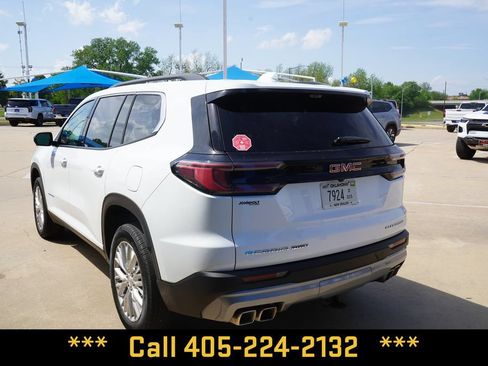 Used 2026 GMC Acadia Elevation w/ Elevation Premium Package AWD/4WD image 11