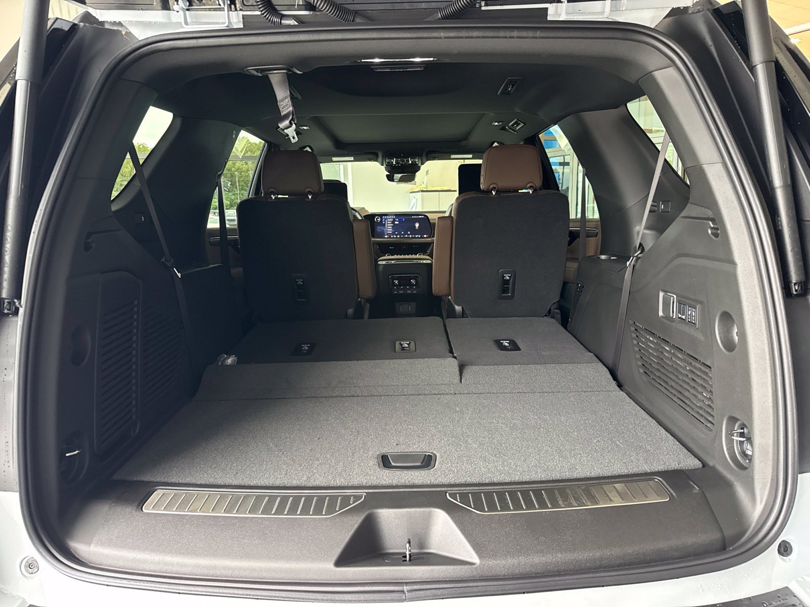 New 2027 Chevrolet Tahoe High Country AWD/4WD image 12