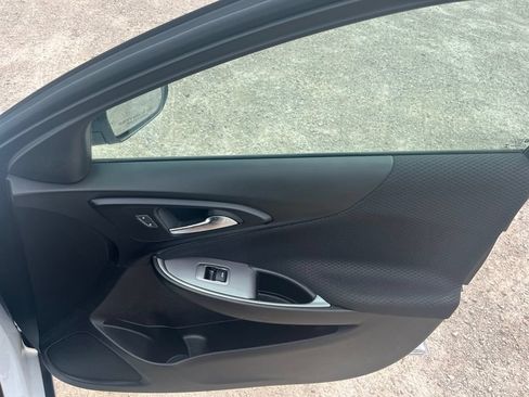 Used 2023 Chevrolet Malibu LS FWD image 30