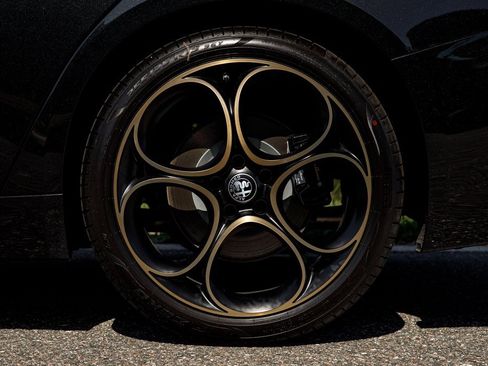 New 2025 Alfa Romeo Giulia w/ Driving Assist Package image 14