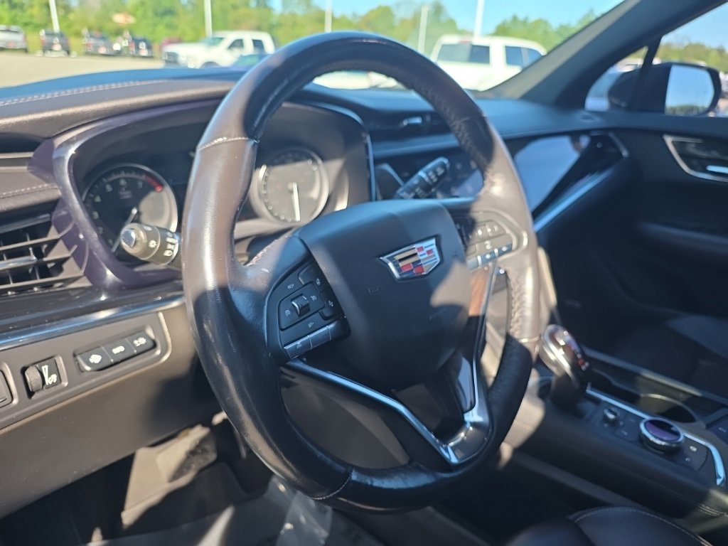 Used 2021 Cadillac XT6 Premium Luxury FWD image 9