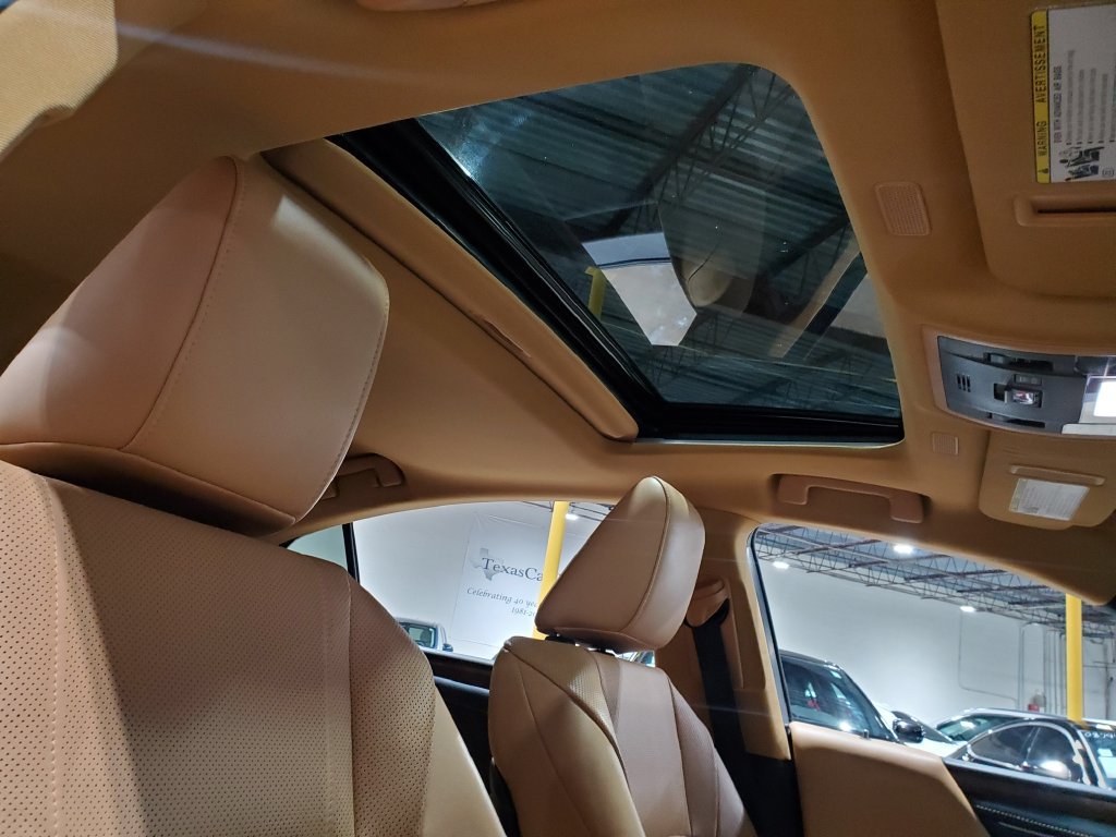 Used 2022 Lexus ES 300h w/ Accessory Package FWD image 16