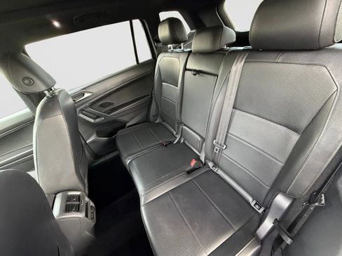 Used 2020 Volkswagen Tiguan SE R-Line image 13