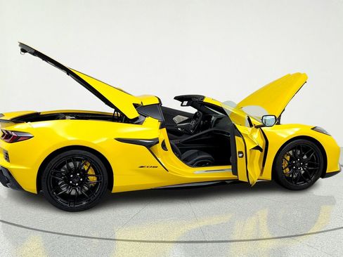Used 2026 Chevrolet Corvette Z06 RWD image 13