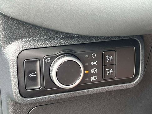 Used 2026 Ford Explorer Active AWD/4WD image 25