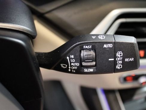 Used 2021 BMW X7 M50i w/ Dynamic Handling Package AWD/4WD image 41