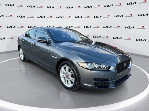 Used 2017 Jaguar XE Premium image 1