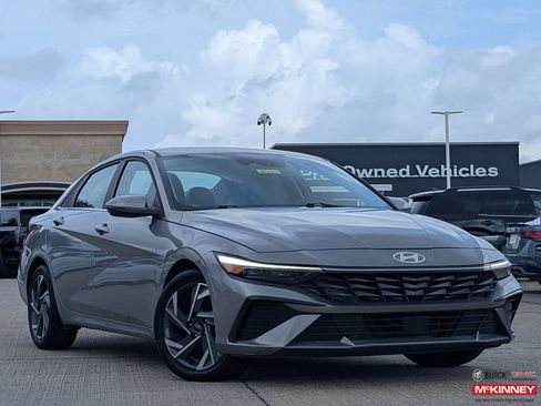 Used 2025 Hyundai Elantra Limited FWD image 1