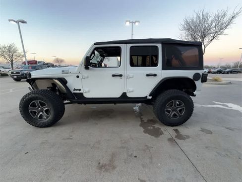 Used 2019 Jeep Wrangler Unlimited Sport S image 3