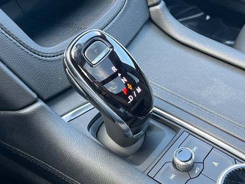 Used 2022 Cadillac XT5 Sportv w/ LPO, ONYX Package image 32