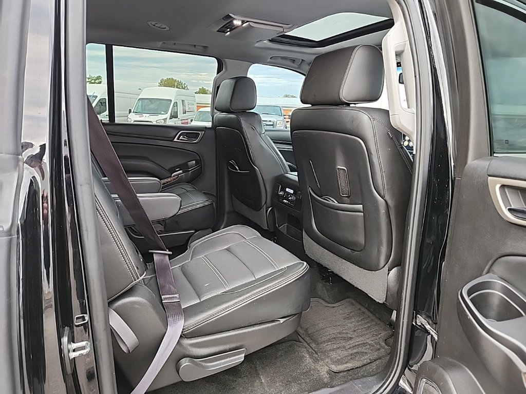 Used 2016 GMC Yukon XL Denali w/ Open Road Package AWD/4WD image 36