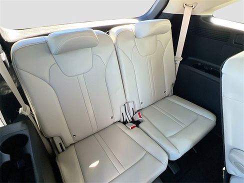 Used 2023 Kia Sorento EX image 27