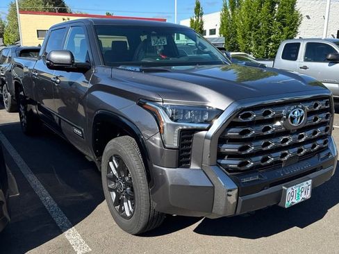 Used 2024 Toyota Tundra Platinum AWD/4WD image 2