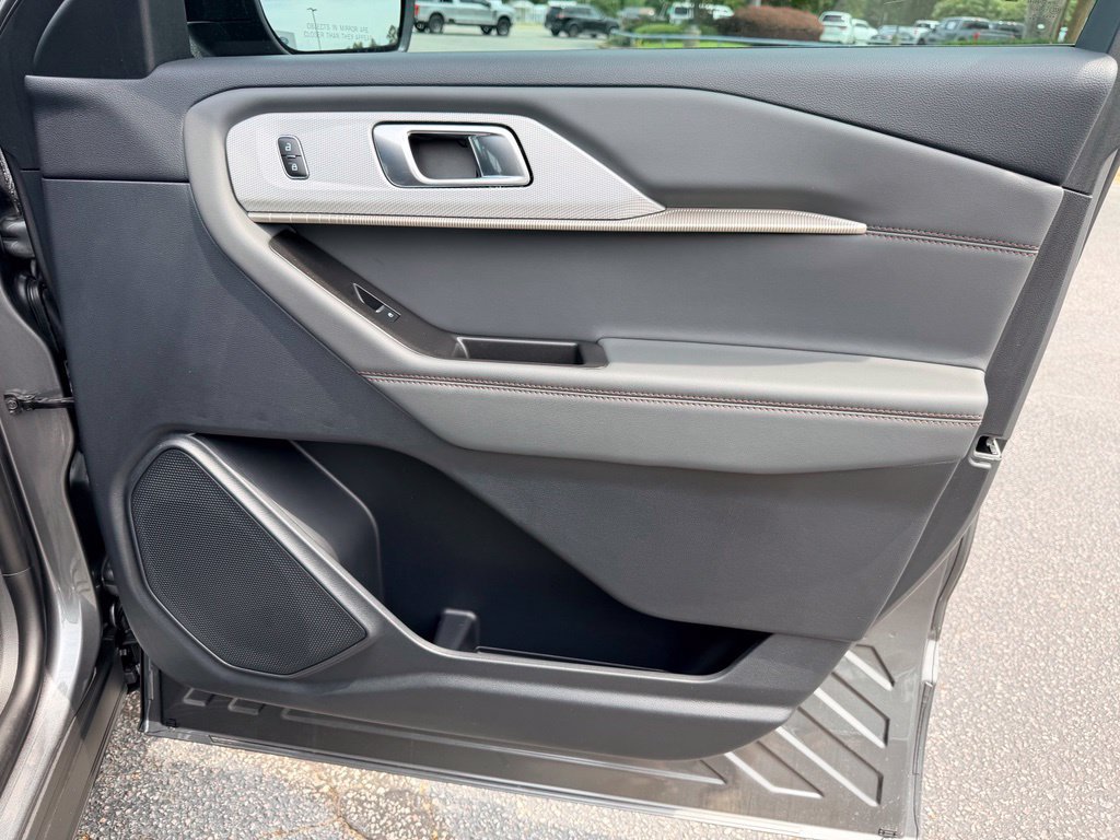 New 2026 Ford Explorer Active w/ Active Comfort Package AWD/4WD image 7