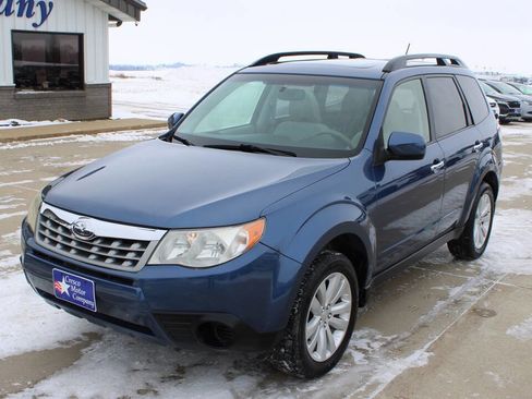 Used 2013 Subaru Forester 2.5X Premium w/ Popular Pkg 2 image 1