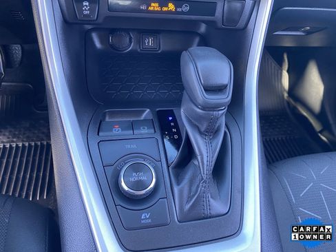 Used 2025 Toyota RAV4 XLE image 29