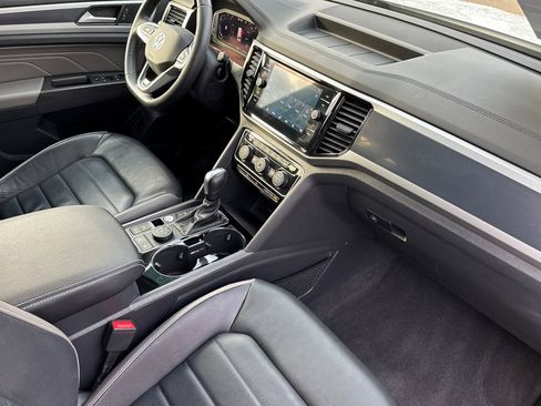 Used 2023 Volkswagen Atlas SEL Premium image 17