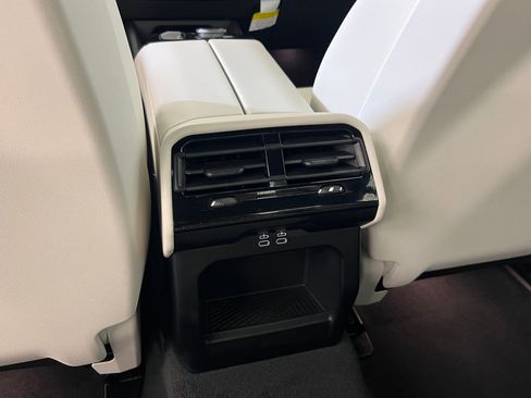 New 2026 BMW i5 eDrive40 image 33