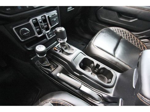 Used 2021 Jeep Wrangler Unlimited Sahara AWD/4WD image 24