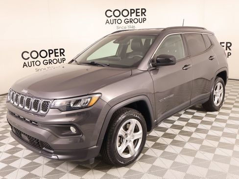 Used 2024 Jeep Compass Latitude AWD/4WD image 9