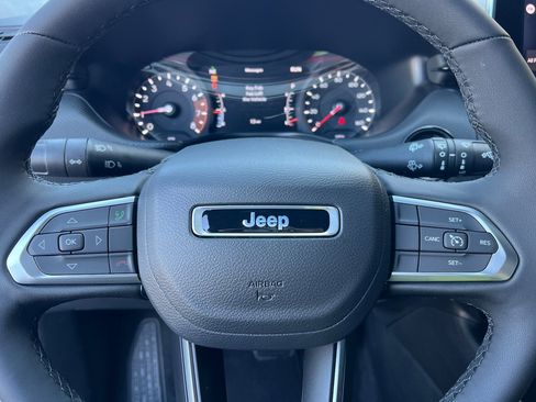 New 2026 Jeep Compass Latitude image 23