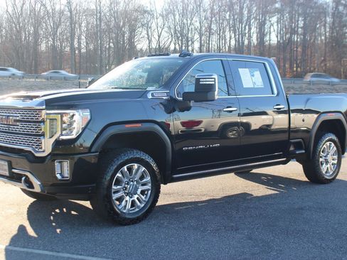Used 2023 GMC Sierra 2500 Denali w/ Denali Ultimate Package image 3