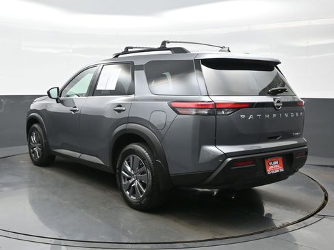 Used 2023 Nissan Pathfinder SV AWD/4WD image 4