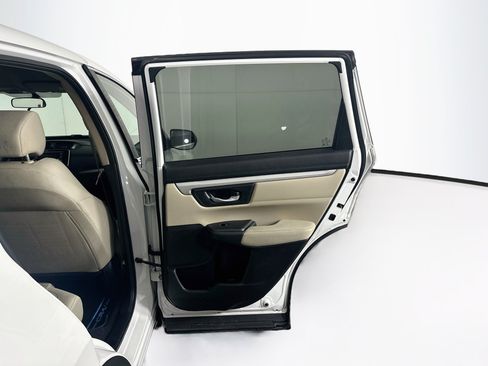 Used 2019 Honda CR-V LX image 29