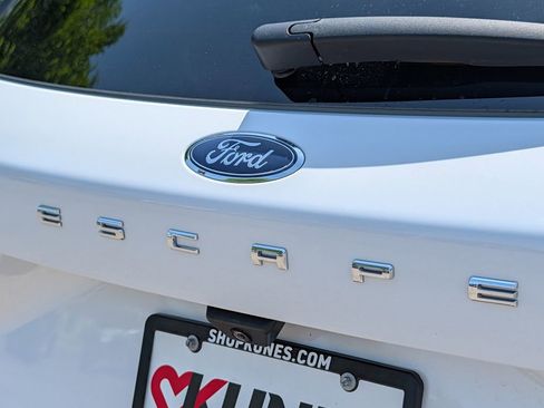 Used 2022 Ford Escape SE w/ Convenience Package AWD/4WD image 10