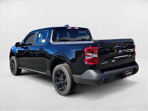 New 2025 Ford Maverick Lariat w/ Black Appearance Package image 8