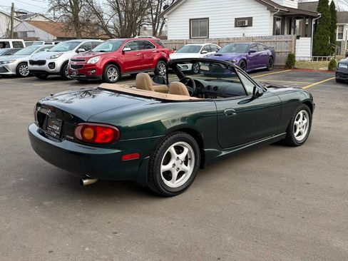 Used 1999 MAZDA MX-5 Miata RWD image 19