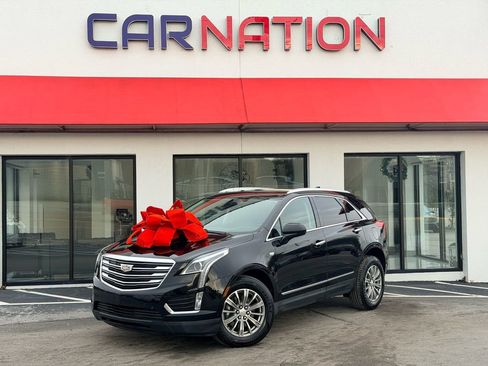 Used 2018 Cadillac XT5 Luxury w/ Driver Awareness Package image 2