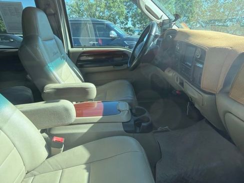 Used 2005 Ford Excursion Limited AWD/4WD image 5