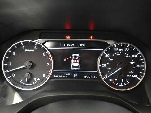 Used 2023 Nissan Rogue SV w/ SV Premium Package AWD/4WD image 16